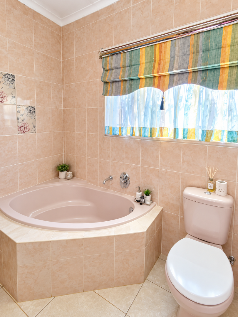 3 Bedroom Property for Sale in Flamwood North West